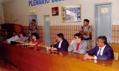 Imagem interna da Câmara Municipal por volta de 1990.
